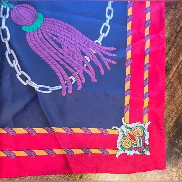 VINTAGE: Ginnie Johansen | ladies tassels & chains silk scarf. - Picture 5 of 12